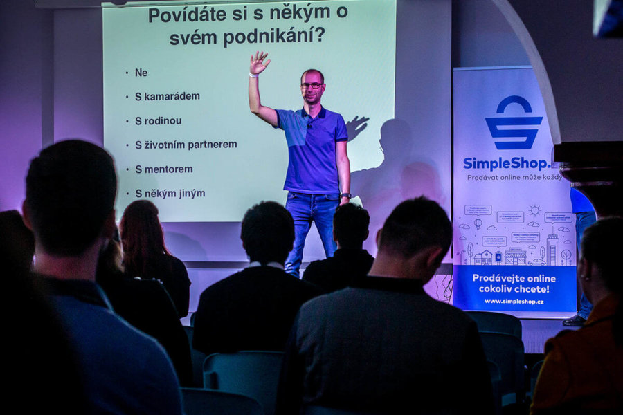 Mário Roženský na kolínském barcampu 2019